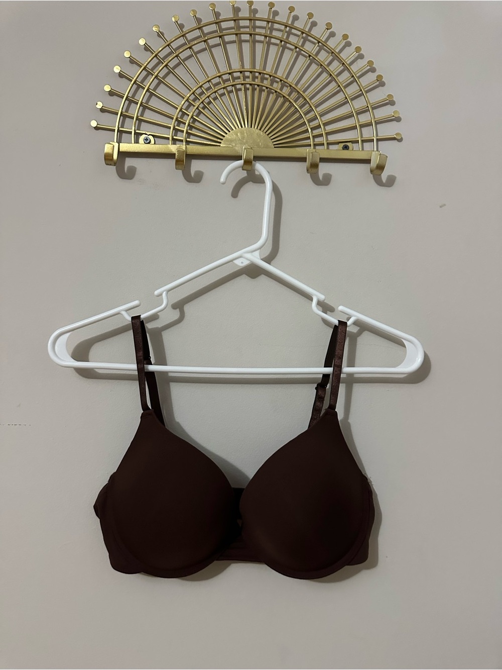 Essentials Smooth T-Shirt Bra in Dark Brown